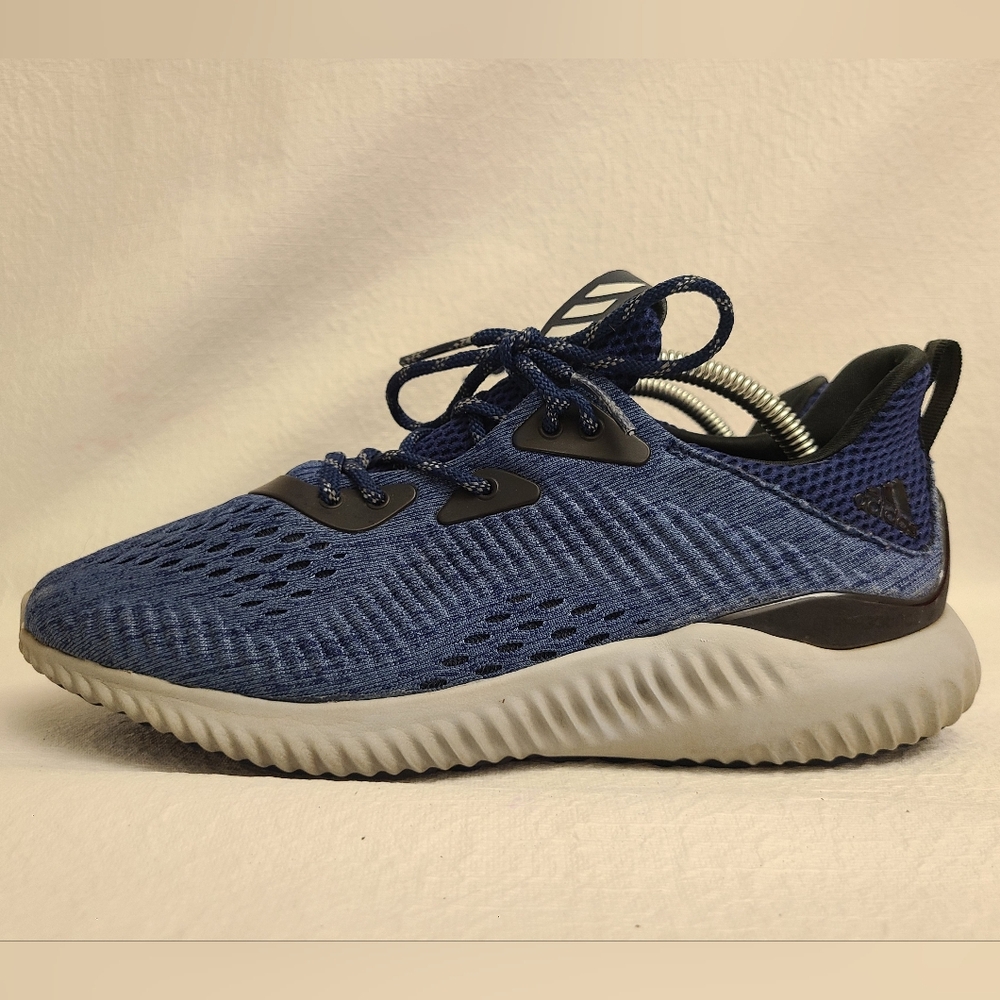Womens adidas Alphabounce EM Running Shoes Size: 8 Color: Navy Black